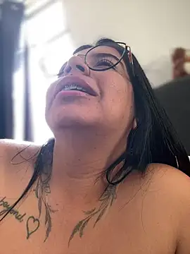 Devilsweet17 online show from 04/12/26, 02:22