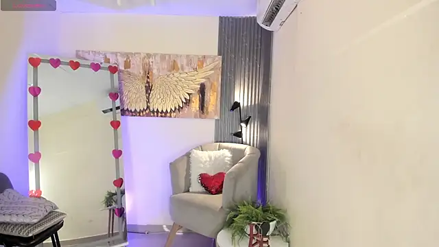 emma alice  online show from 02/12/25, 12:22