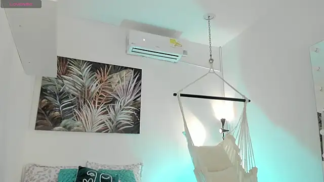 emma alice  online show from 03/12/25, 06:33