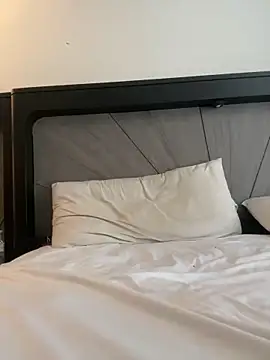 Esauhot online show from 02/17/25, 05:43