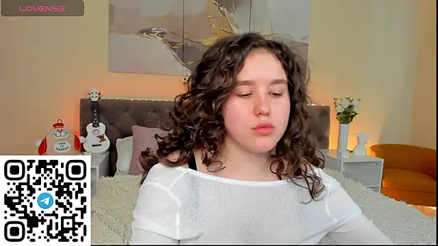 Ariella Sol online show from 02/06/25, 07:13