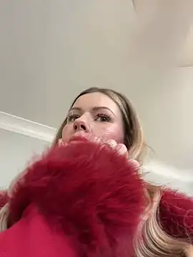 LoveShae  online show from 12/18/24, 08:14