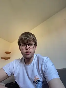 jungxSHxboy online show from 04/11/26, 07:45