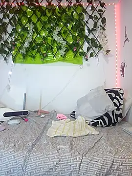 any mour online show from 03/29/26, 01:05