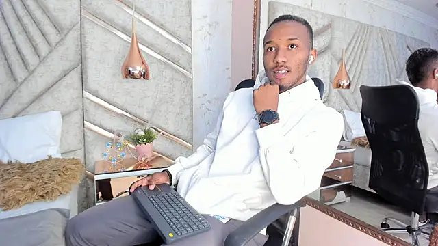 Snapshot of JamesParck chatting on 01/10/25, 12:15 JamesParck online show from 01/10/25, 12:15