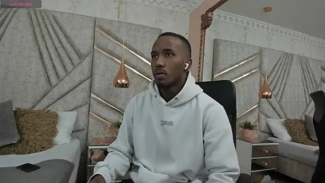 Snapshot of JamesParck chatting on 01/15/25, 11:10 JamesParck online show from 01/15/25, 11:10