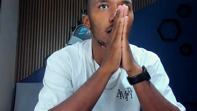 Snapshot of JamesParck chatting on 01/22/25, 09:43 JamesParck online show from 01/22/25, 09:43