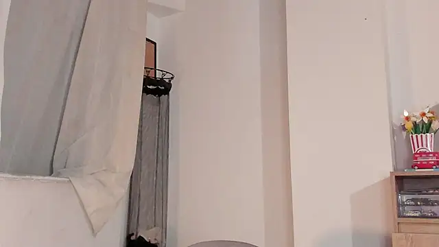 uglycoyote18 online show from 12/03/24, 03:30