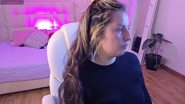 brandy sweet  online show from 10/09/25, 12:03