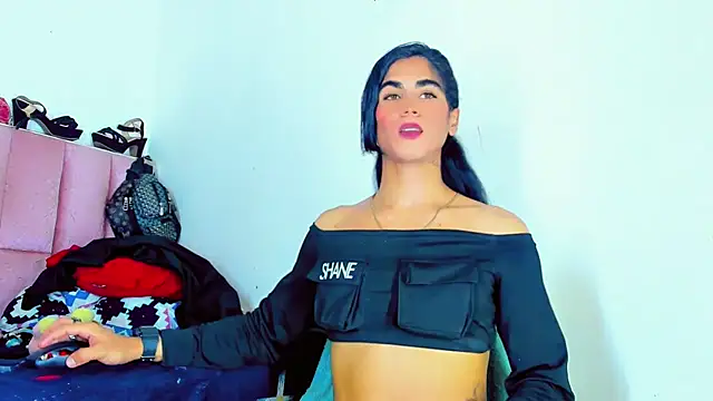 Snapshot of hannabigdirty chatting on 02/18/25, 01:10 hannabigdirty online show from 02/18/25, 01:10