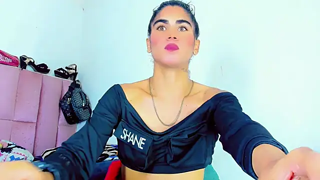 Snapshot of hannabigdirty chatting on 02/21/25, 11:43 hannabigdirty online show from 02/21/25, 11:43