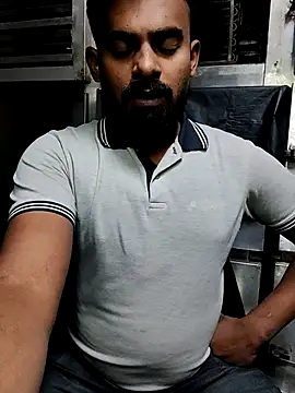 rayhan085 online show from 12/18/24, 05:21