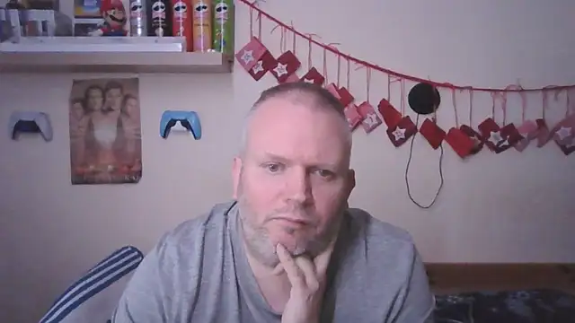 Snapshot of ShyBoy1982 chatting on 03/16/25, 04:30 ShyBoy1982 online show from 03/16/25, 04:30