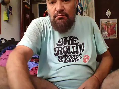 Snapshot of LECHEBALLS chatting on 09/17/25, 05:25 LECHEBALLS online show from 09/17/25, 05:25