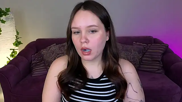 miki miki cutie  online show from 01/15/25, 04:54