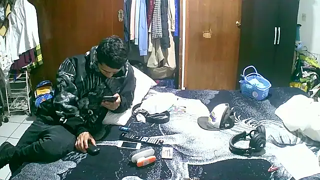 Snapshot of jperezofficial1 chatting on 09/19/25, 07:54 jperezofficial1 online show from 09/19/25, 07:54