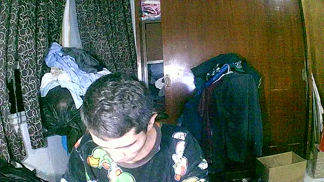 Snapshot of jperezofficial1 chatting on 11/01/25, 04:03 jperezofficial1 online show from 11/01/25, 04:03