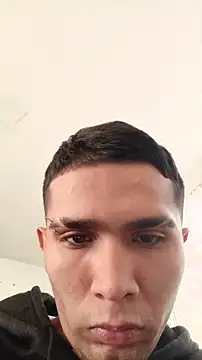 Snapshot of jperezofficial1 chatting on 11/17/25, 04:13 jperezofficial1 online show from 11/17/25, 04:13