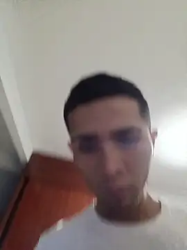 Snapshot of jperezofficial1 chatting on 11/18/25, 04:39 jperezofficial1 online show from 11/18/25, 04:39