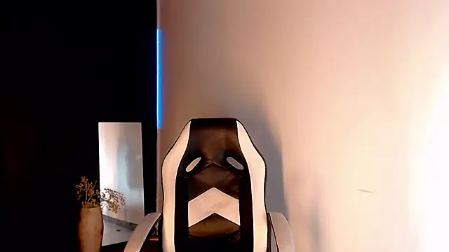 AdharaaMoon online show from 02/01/25, 11:06