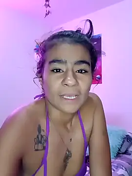 Snapshot of Leslly_ chatting on 01/10/25, 10:17 Leslly online show from 01/10/25, 10:17