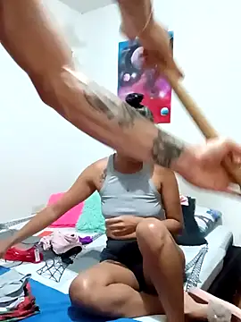 Snapshot of Leslly_ chatting on 01/25/25, 11:00 Leslly online show from 01/25/25, 11:00