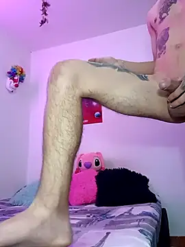 Snapshot of Leslly_ chatting on 02/27/25, 11:52 Leslly online show from 02/27/25, 11:52