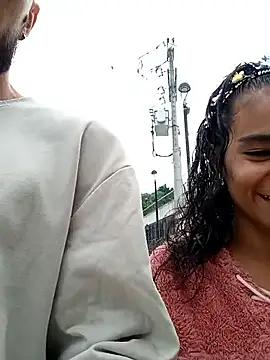 Snapshot of Leslly_ chatting on 09/20/25, 01:01 Leslly online show from 09/20/25, 01:01