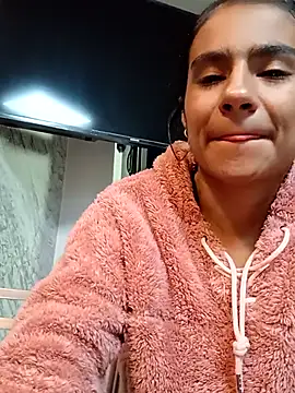 Snapshot of Leslly_ chatting on 09/26/25, 11:20 Leslly online show from 09/26/25, 11:20