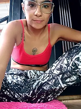 Leslly  online show from 01/06/26, 01:04