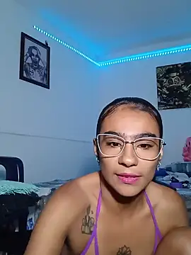 Snapshot of Leslly_ chatting on 06/10/26, 10:14 Leslly online show from 06/10/26, 10:14