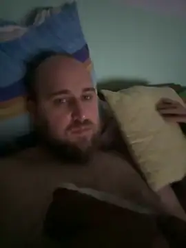 Snapshot of aronion123 chatting on 10/19/25, 01:39 aronion123 online show from 10/19/25, 01:39