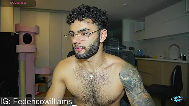 Snapshot of Derek_w chatting on 12/20/24, 10:16 Derek w online show from 12/20/24, 10:16