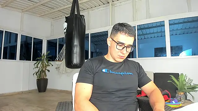 owengray2n online show from 12/19/24, 11:57