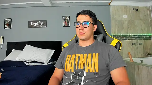 owengray2n online show from 01/18/25, 02:47