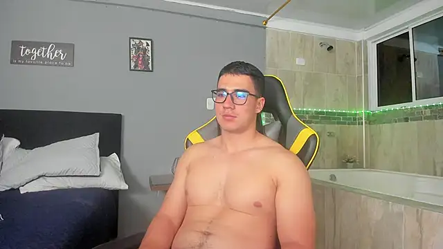 owengray2n online show from 02/11/25, 05:47