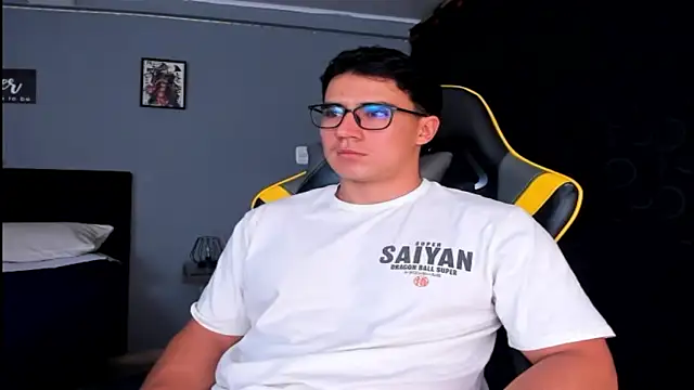 owengray2n online show from 10/10/25, 02:32