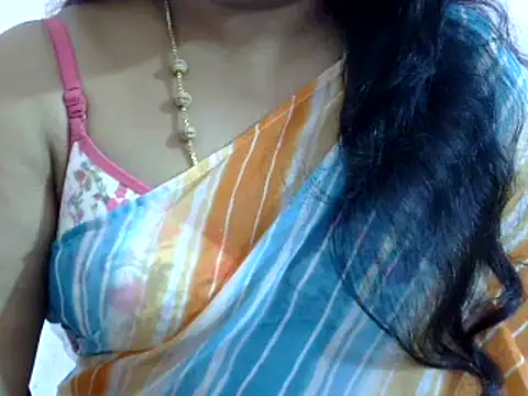 Snapshot of Vennela-1-Telugu chatting on 02/11/25, 09:42 Vennela-1-Telugu online show from 02/11/25, 09:42