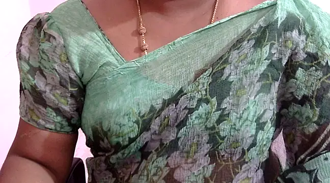 Snapshot of Vennela-1-Telugu chatting on 03/08/25, 10:11 Vennela-1-Telugu online show from 03/08/25, 10:11