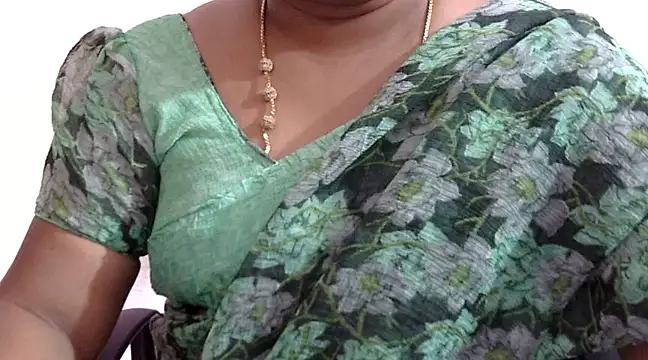 Snapshot of Vennela-1-Telugu chatting on 03/08/25, 04:50 Vennela-1-Telugu online show from 03/08/25, 04:50