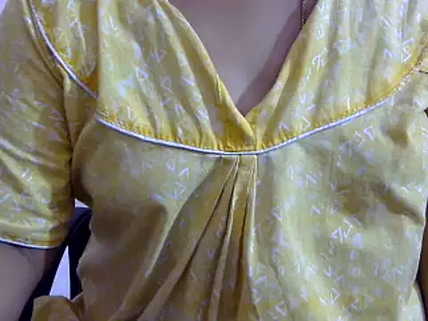 Snapshot of Vennela-1-Telugu chatting on 03/12/25, 04:56 Vennela-1-Telugu online show from 03/12/25, 04:56