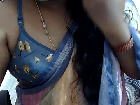 Snapshot of Vennela-1-Telugu chatting on 10/26/25, 05:52 Vennela-1-Telugu online show from 10/26/25, 05:52