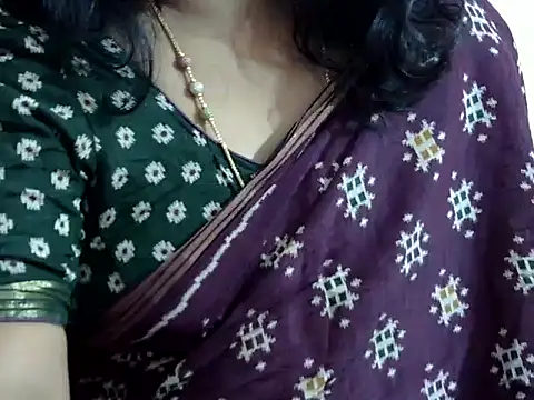 Snapshot of Vennela-1-Telugu chatting on 10/28/25, 08:51 Vennela-1-Telugu online show from 10/28/25, 08:51