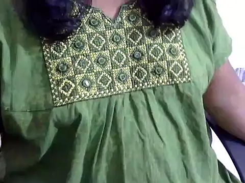 Snapshot of Vennela-1-Telugu chatting on 02/08/26, 06:11 Vennela-1-Telugu online show from 02/08/26, 06:11