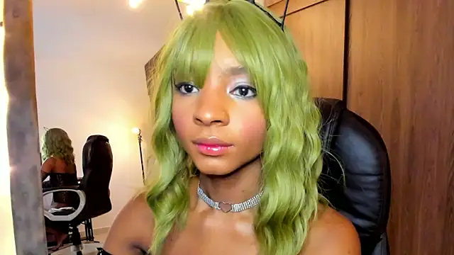 Snapshot of alikahouston4 chatting on 02/01/25, 07:13 alikahouston4 online show from 02/01/25, 07:13