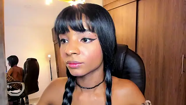 Snapshot of alikahouston4 chatting on 02/03/25, 01:30 alikahouston4 online show from 02/03/25, 01:30