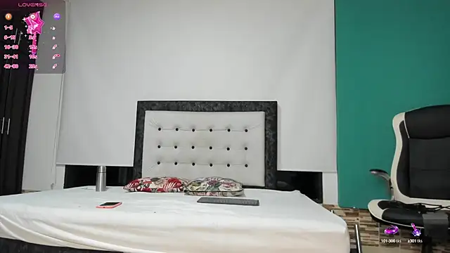 SelenaGmez online show from 01/18/25, 10:06