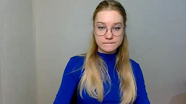 cindi hot online show from 12/17/25, 11:27