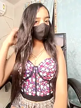 Parinaaz18 online show from 12/22/25, 01:13