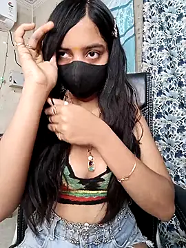 Parinaaz18 online show from 04/13/26, 12:49